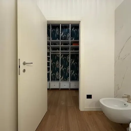 Homeby, Casa Anna Apartment Milan